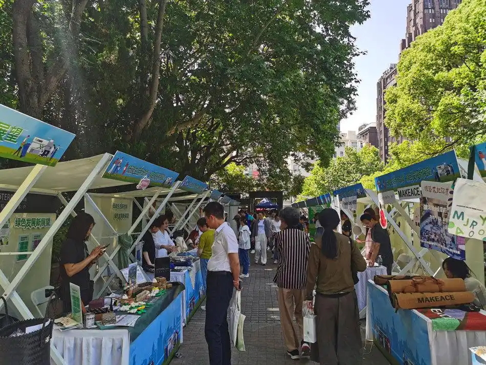 总书记回信二周年之际，如何将垃圾分类深度融入城市发展？